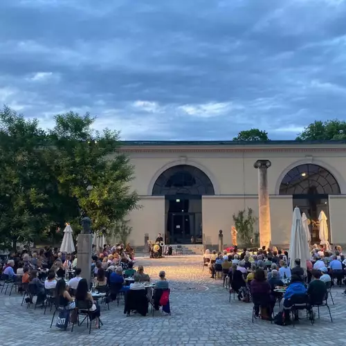 Jazz & Erlesenes - Glyptothek München